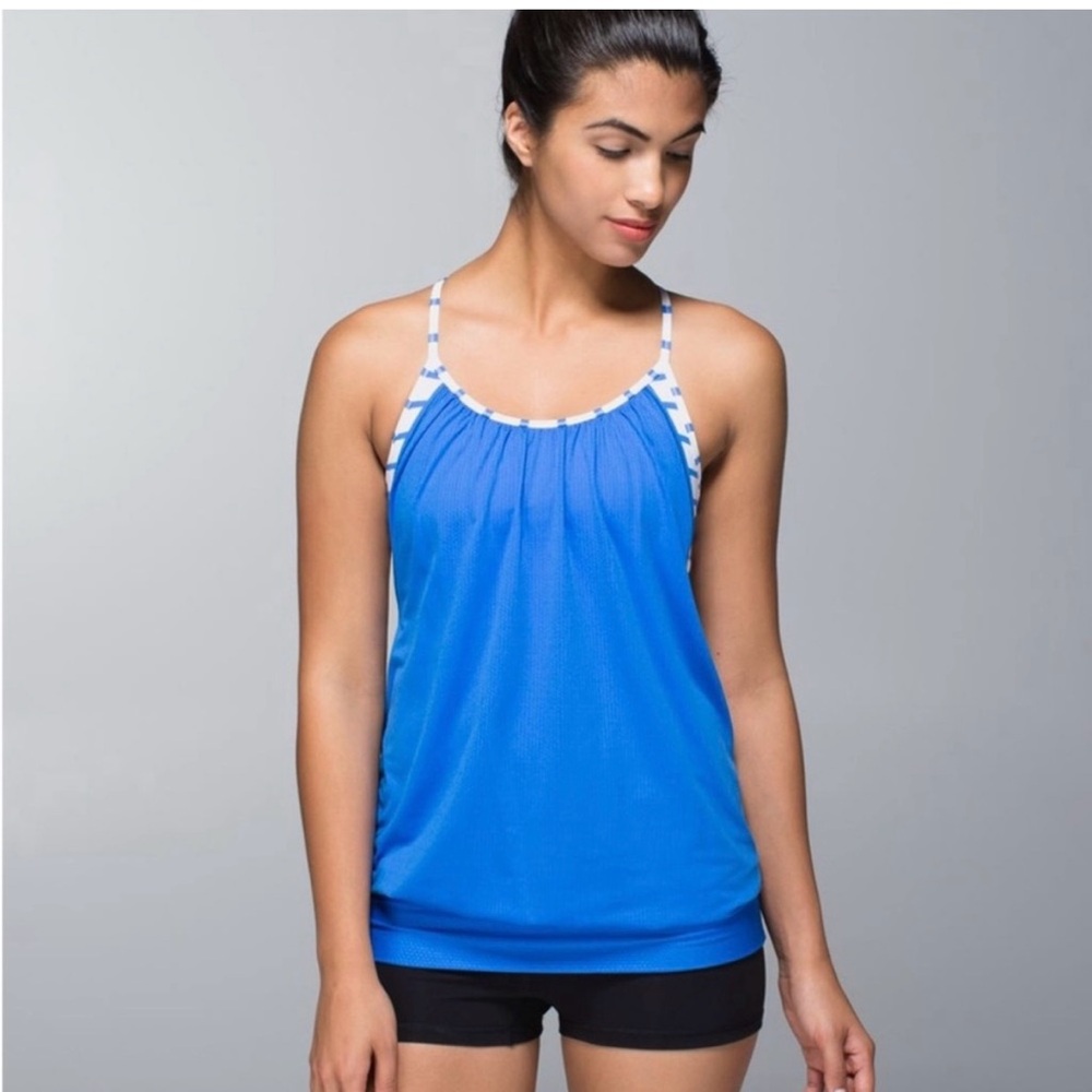 Lululemon | No Limits Blue Tank Blue & White Striped Built in Bra size 8